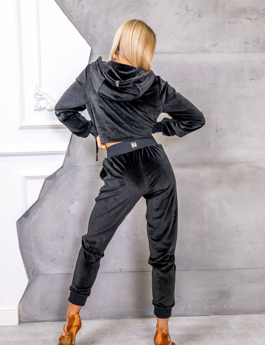 3199-63e-Women-Sports-tracksuit.jpg